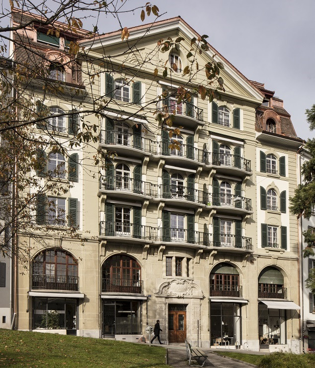 Rénovation des façades et des balcons d'un immeuble répertorié en note 2