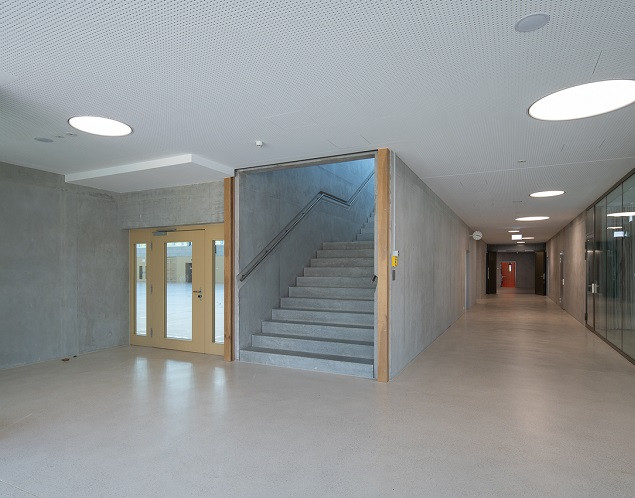 Construction du centre sportif Borné-Nau